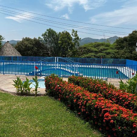Finca La Pola จีราร์ดอท ภายนอก รูปภาพ