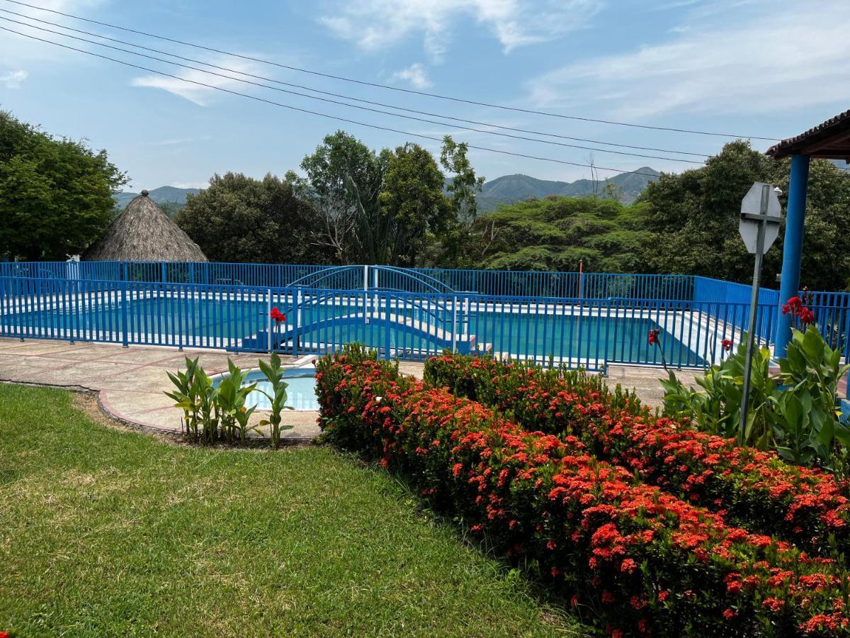 Finca La Pola จีราร์ดอท ภายนอก รูปภาพ